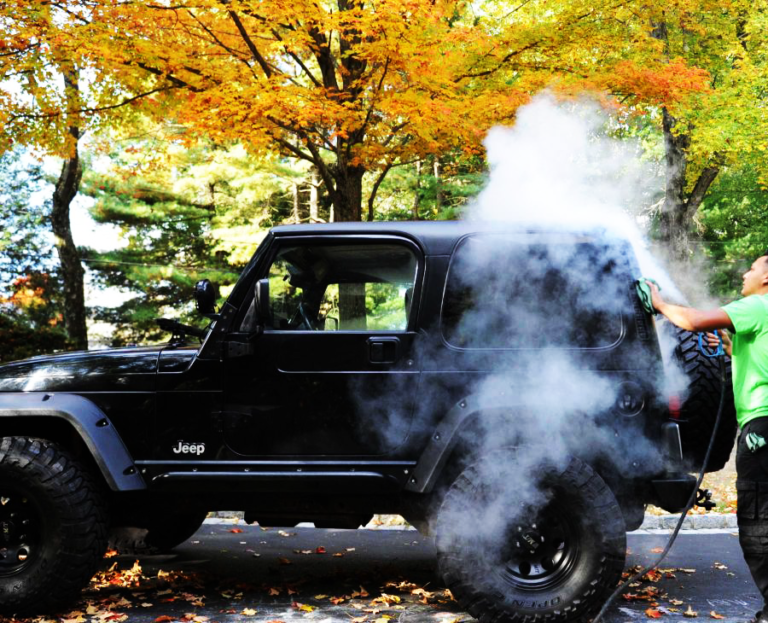 How Industrial Car Steam Cleaners Tackle Tough Cleaning? 