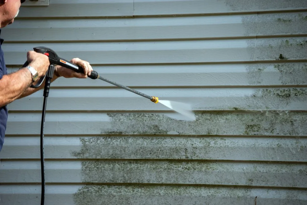 How to Clean Vinyl Siding with a Pressure Washer: A Complete Guide