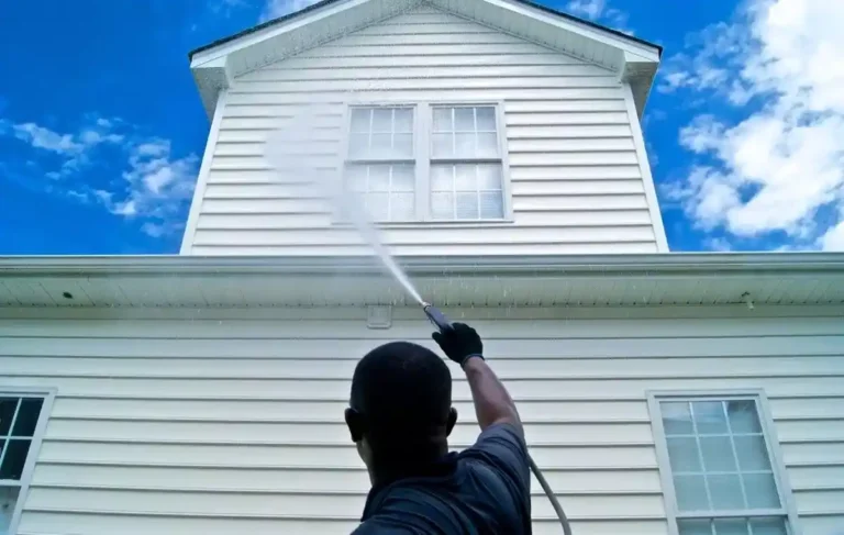 Step-By-Step Guide For Homeowners On How To Pressure Wash A House