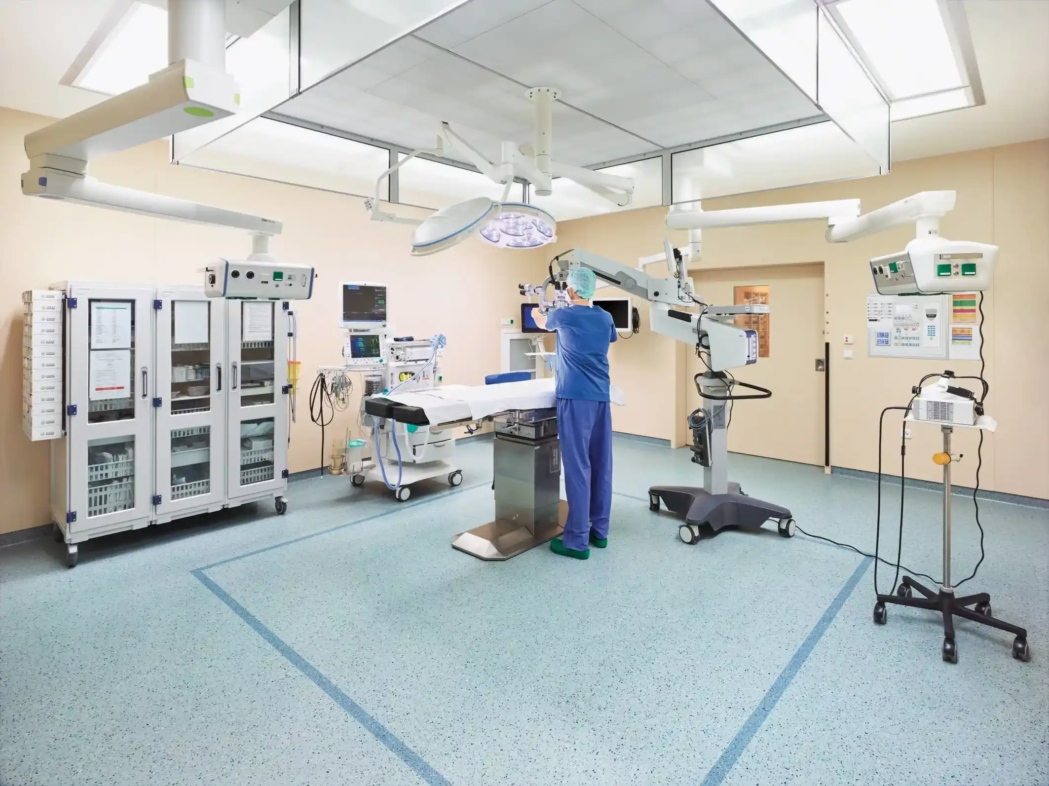 Professional Cleaning Systems for Hospitals and Healthcare Facilities